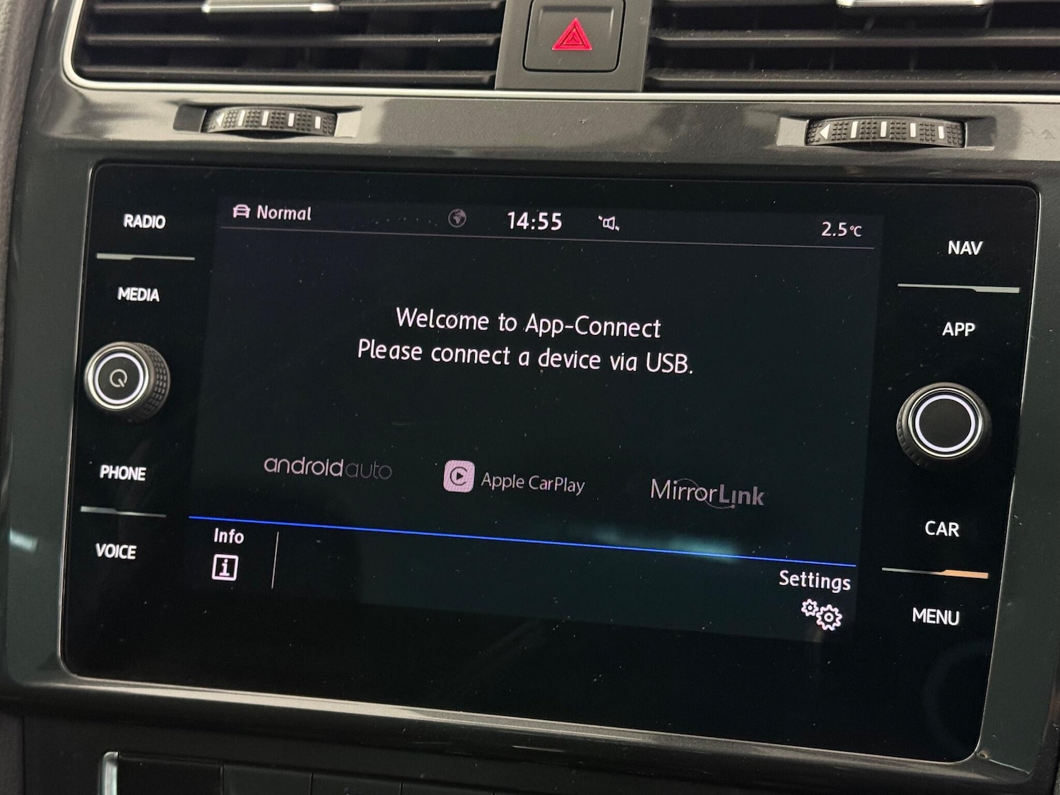 Used Volkswagen Golf 2019 for sale - 76606912: Photo 33