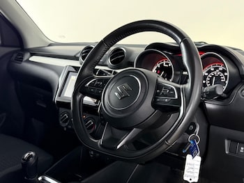 Used Suzuki Swift 2022 for sale - 79330992: Photo
