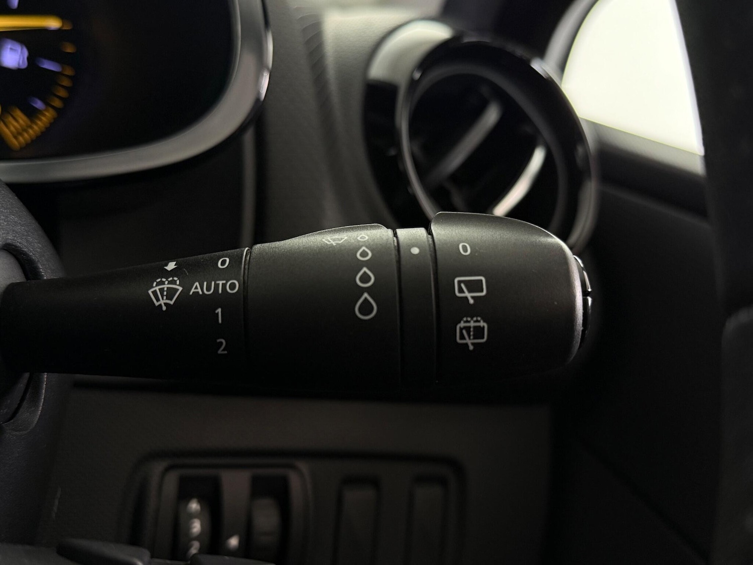 Used Renault Clio 2015 for sale - 77259623: Photo 19