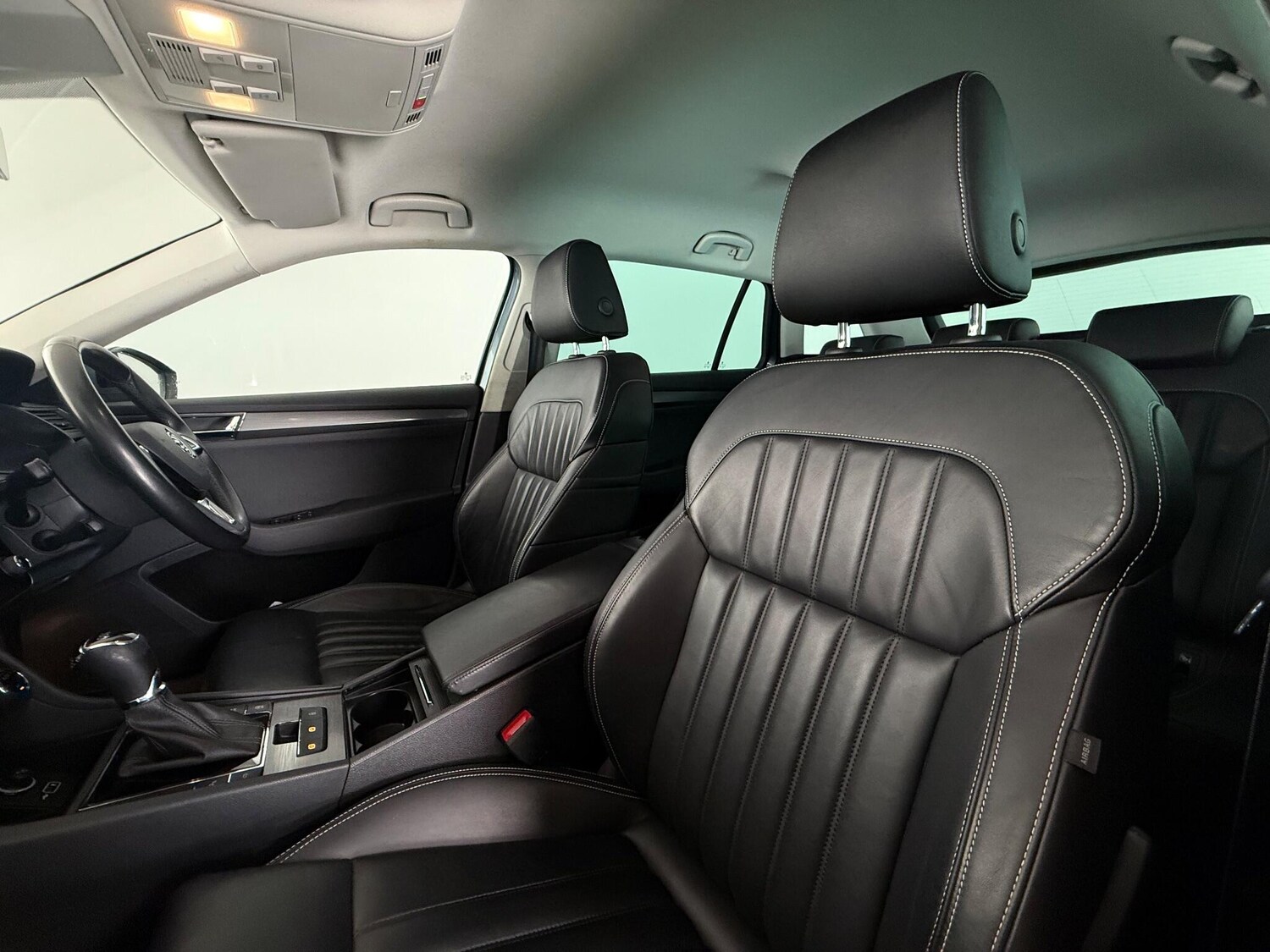 Used Skoda Superb 2020 for sale - 77182348: Photo 12