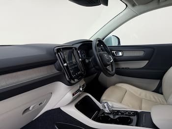 Used Volvo XC40 2019 for sale - 79670274: Photo