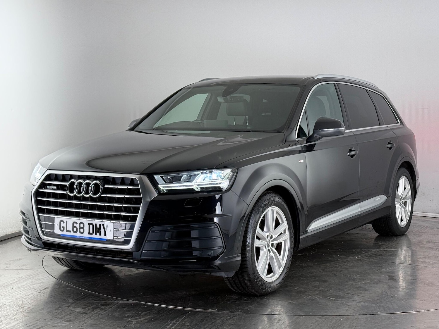 Used Audi Q7 2018 for sale - 77216568: Photo 2