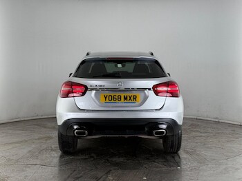Used Mercedes-Benz GLA 2019 for sale - 75896550: Photo