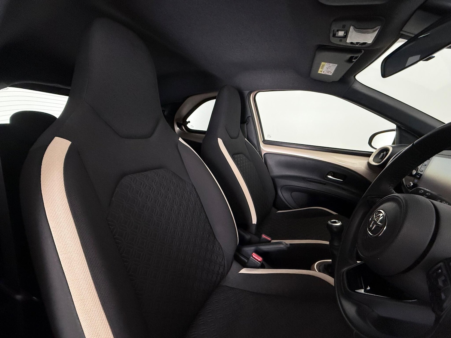 Used Toyota Aygo X 2022 for sale - 77769869: Photo 11