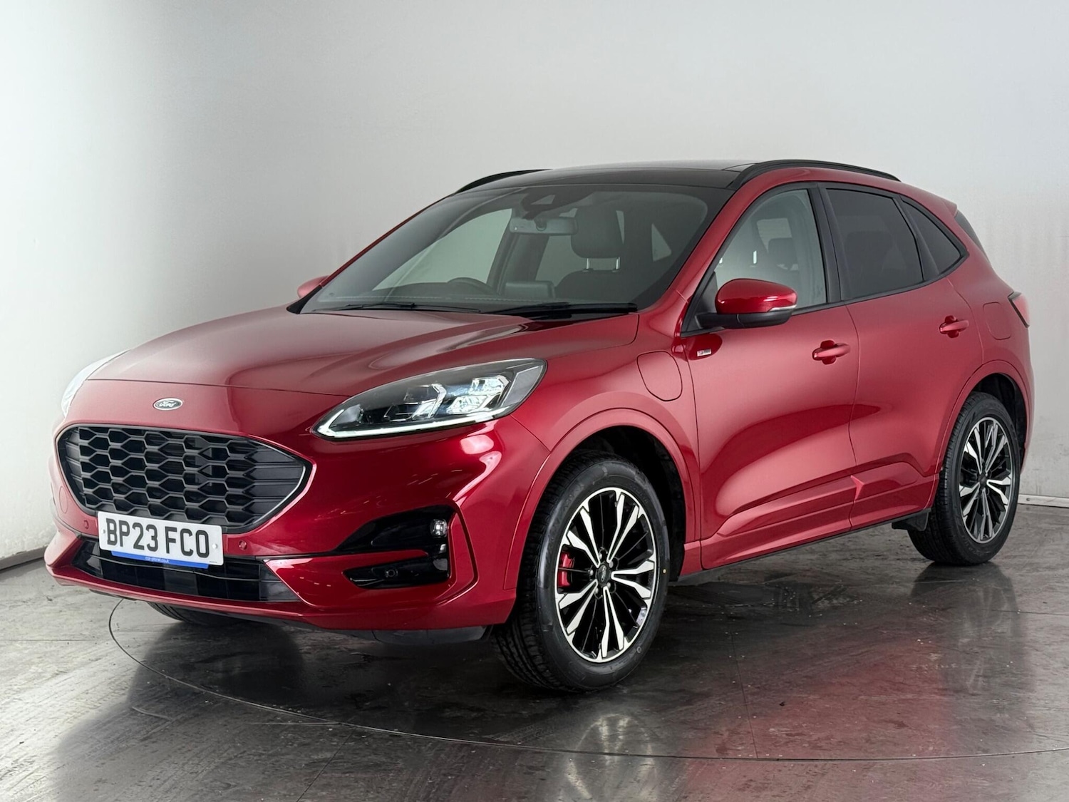 Used Ford Kuga 2023 for sale - 77243689: Photo 2