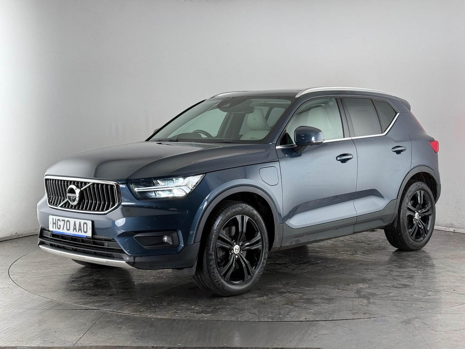Used Volvo XC40 2020 for sale - 77246288: Photo 2