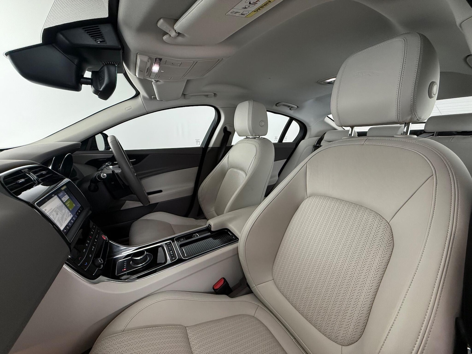 Used Jaguar XE 2019 for sale - 76467172: Photo 17