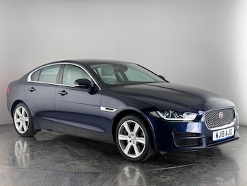 Used Jaguar XE 2019 for sale - 76467172: Photo