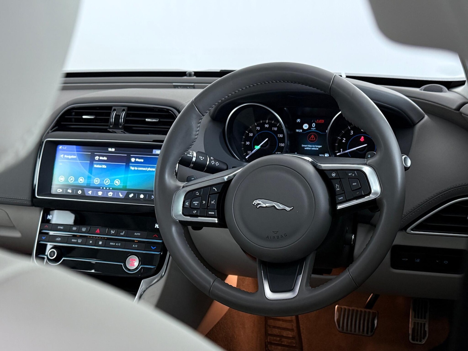 Used Jaguar XE 2019 for sale - 76467172: Photo 22