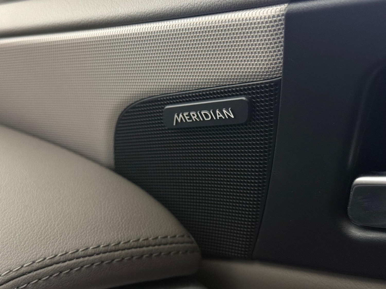 Used Jaguar XE 2019 for sale - 76467172: Photo 28