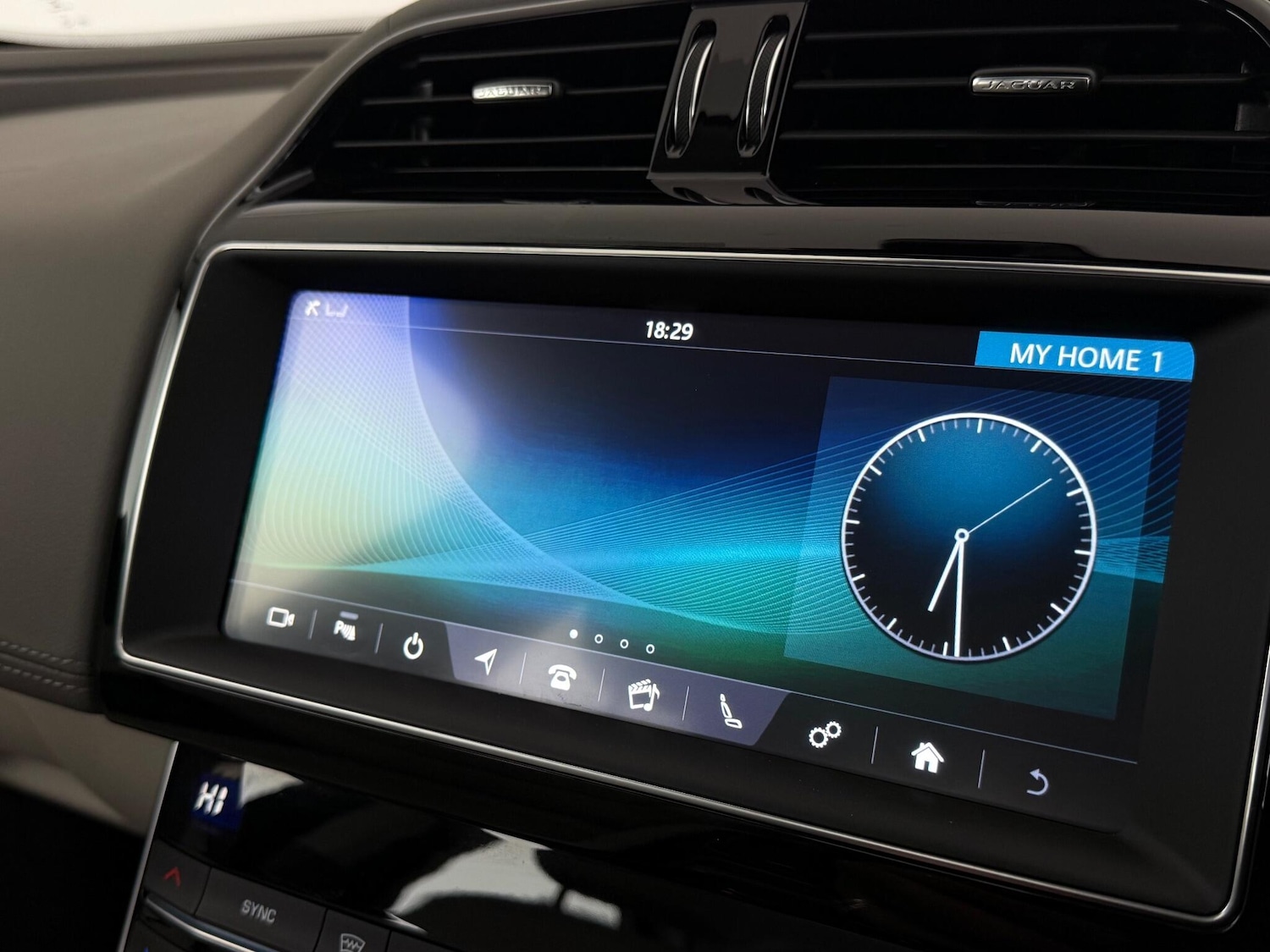 Used Jaguar XE 2019 for sale - 76467172: Photo 30