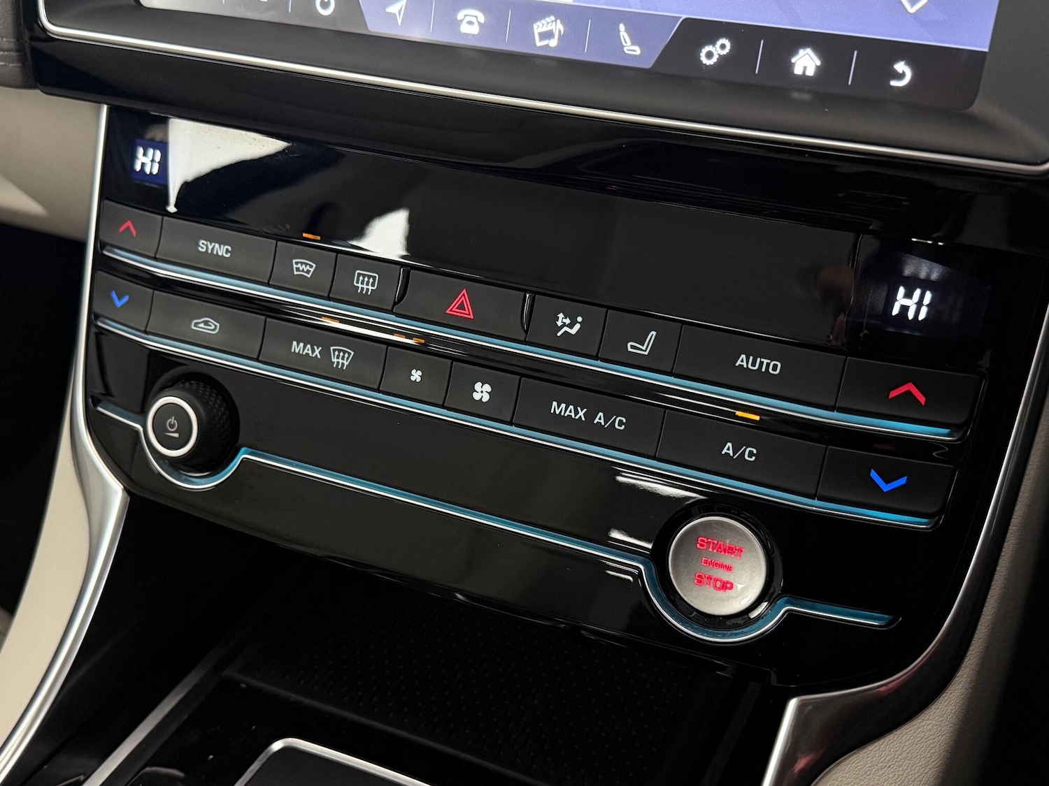 Used Jaguar XE 2019 for sale - 76467172: Photo 45