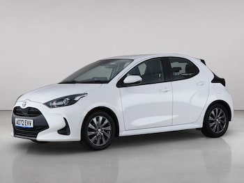 Used Toyota Yaris 2023 for sale - 79037426: Photo