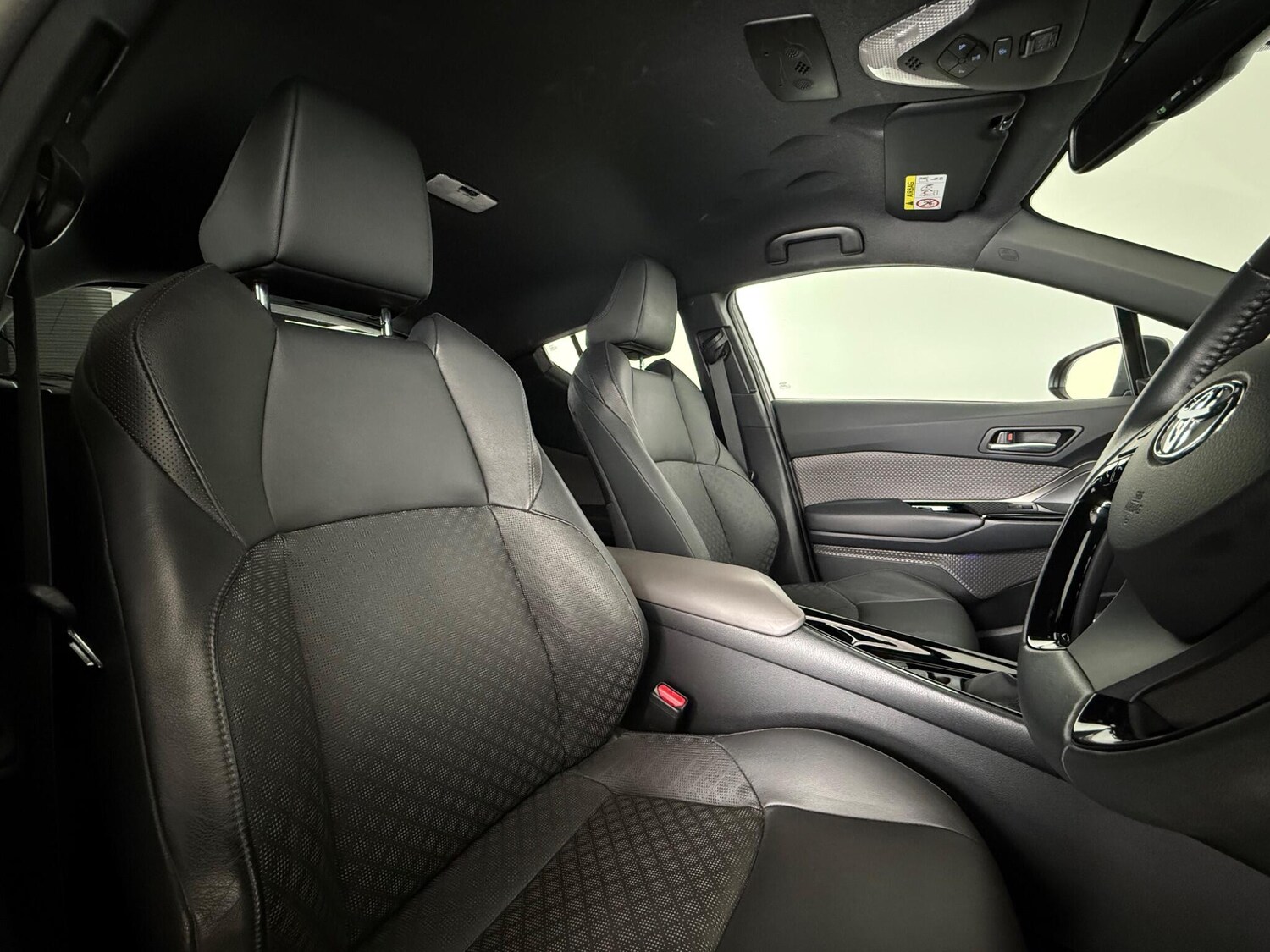 Used Toyota C-HR 2021 for sale - 77979734: Photo 12