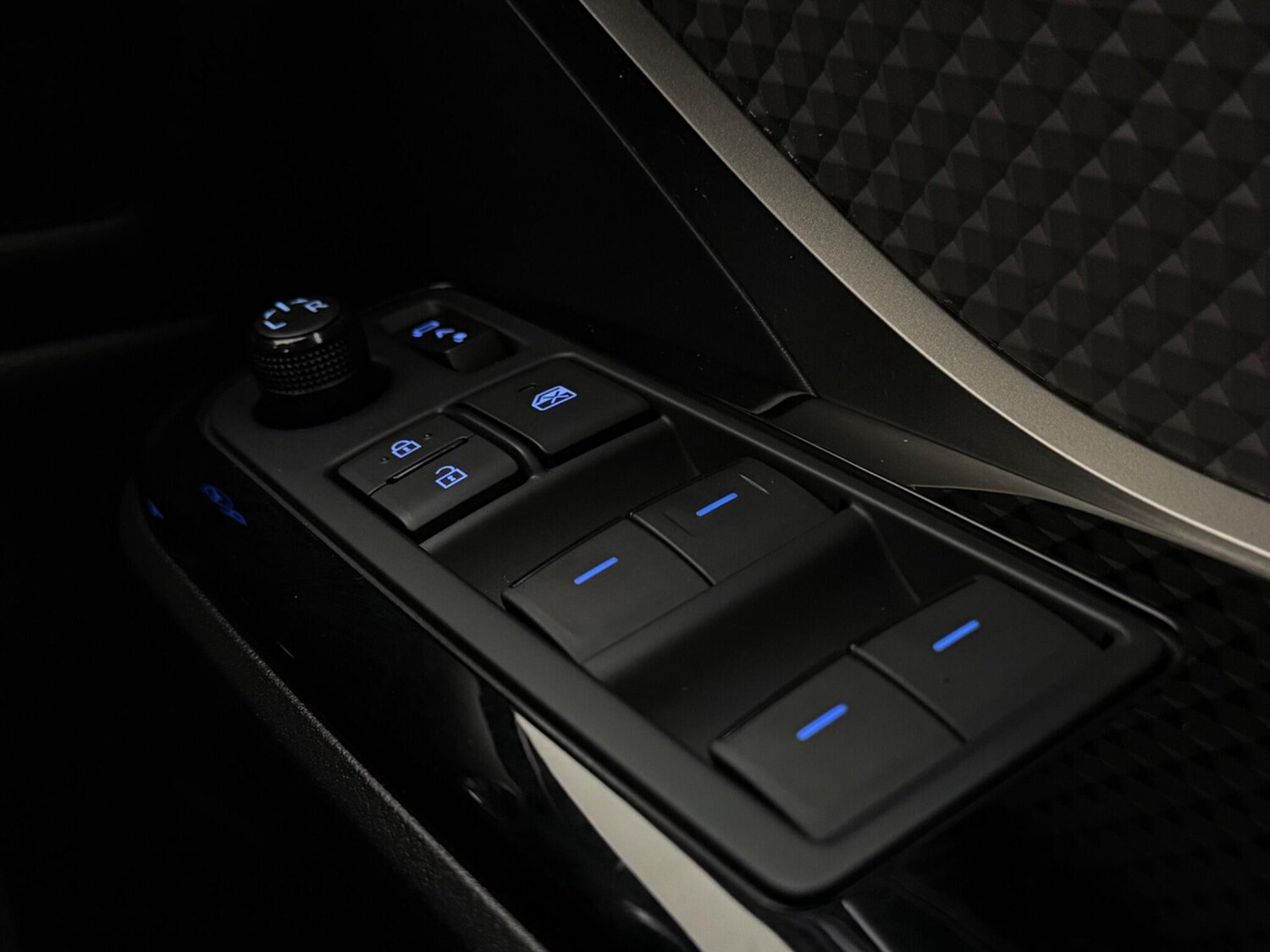 Used Toyota C-HR 2021 for sale - 77979734: Photo 23