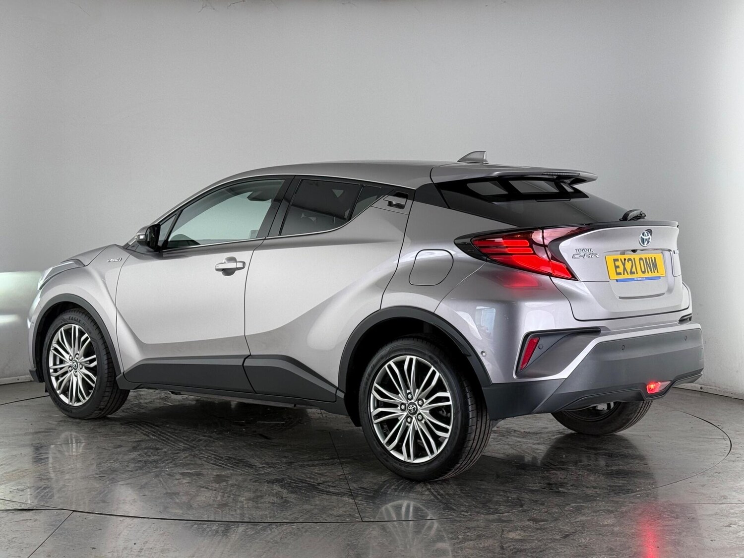 Used Toyota C-HR 2021 for sale - 77979734: Photo 3