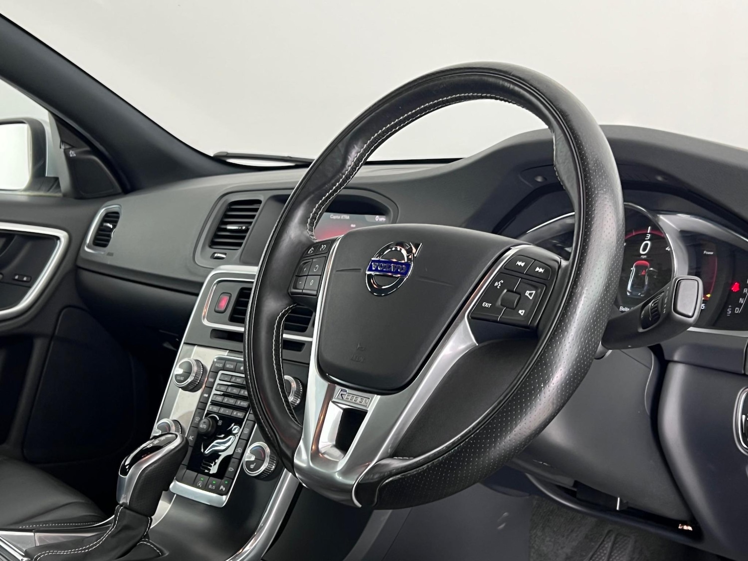 Used Volvo S60 2018 for sale - 77217062: Photo 16