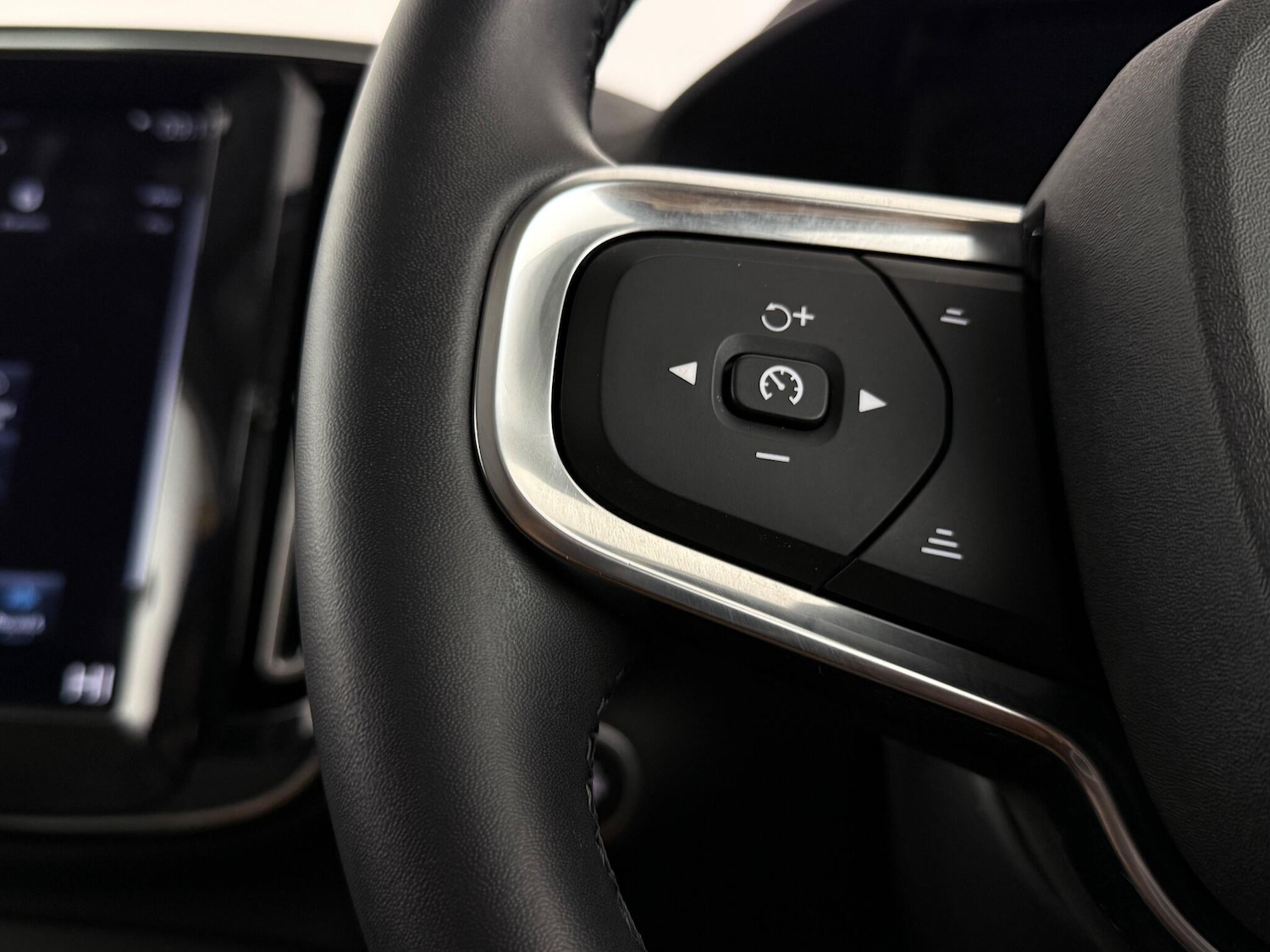 Used Volvo XC40 2021 for sale - 77222585: Photo 18