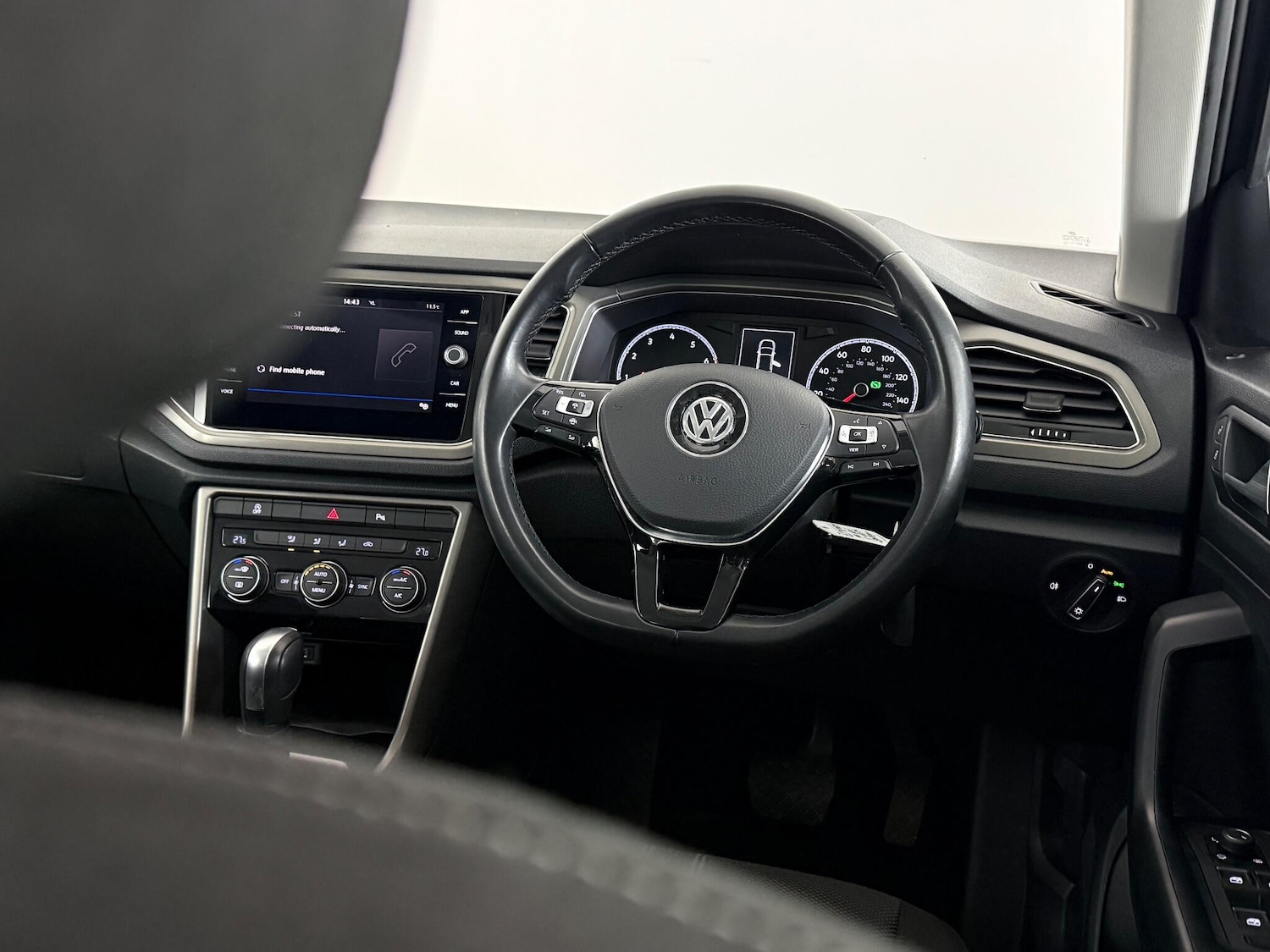 Used Volkswagen T-Roc 2020 for sale - 76975624: Photo 20