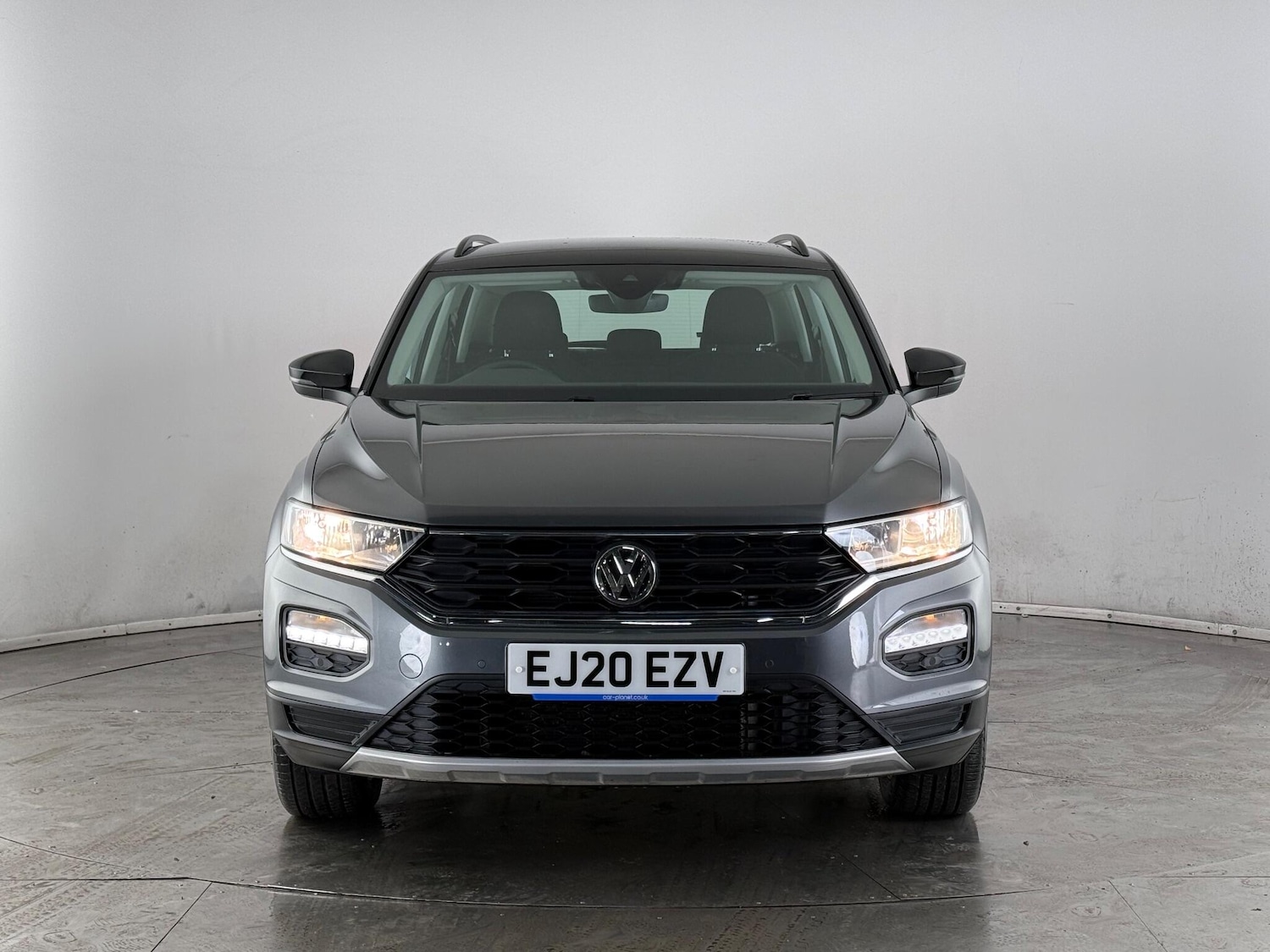 Used Volkswagen T-Roc 2020 for sale - 76975624: Photo 3