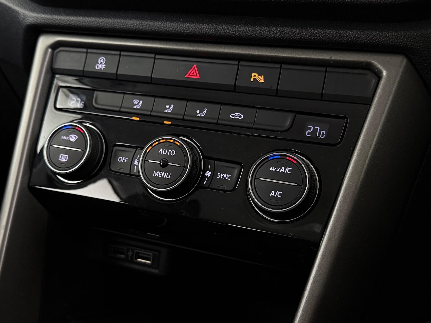 Used Volkswagen T-Roc 2020 for sale - 76975624: Photo 39