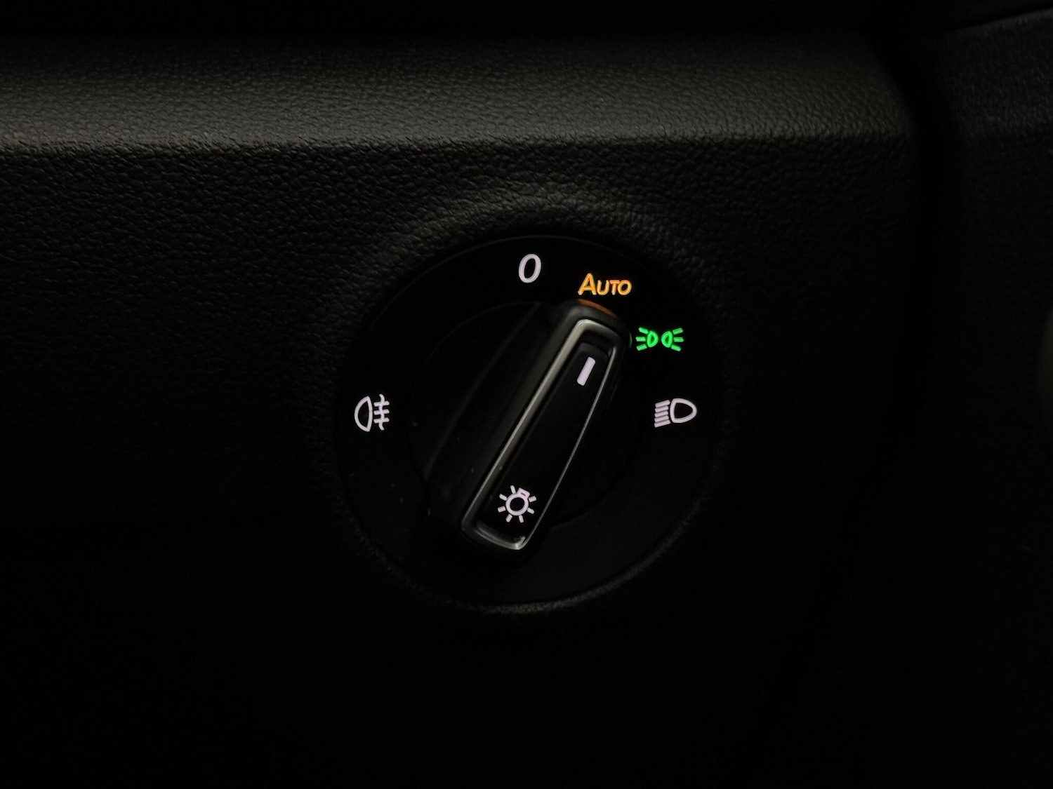 Used Volkswagen T-Roc 2020 for sale - 76975624: Photo 40