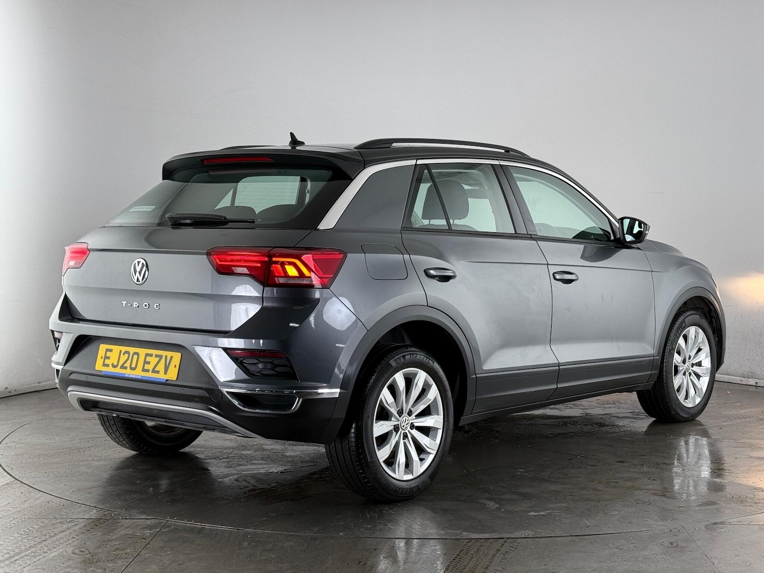 Used Volkswagen T-Roc 2020 for sale - 76975624: Photo 7