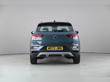 Used Volkswagen T-Roc 2023 for sale - 78101563: Photo