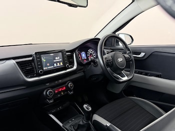 Used Kia Stonic 2019 for sale - 78959424: Photo