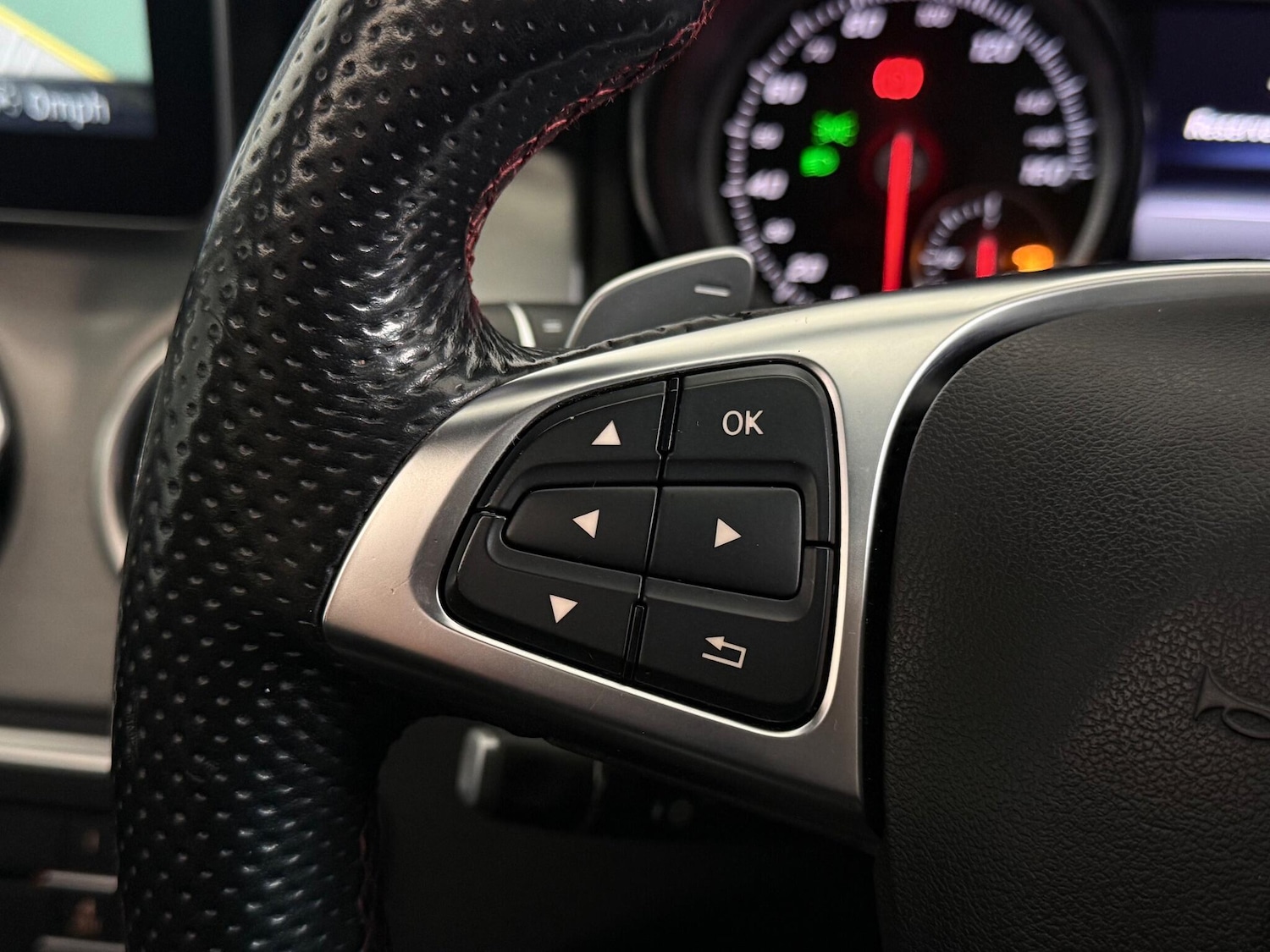 Used Mercedes-Benz GLA 2018 for sale - 77182897: Photo 19