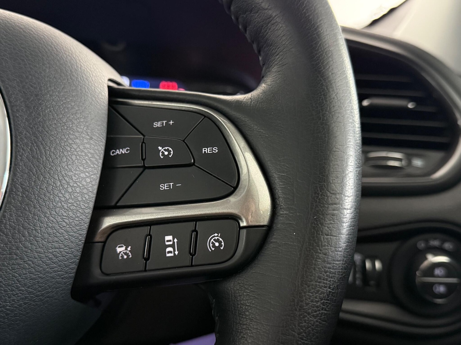 Used Jeep Renegade 2021 for sale - 76467238: Photo 25