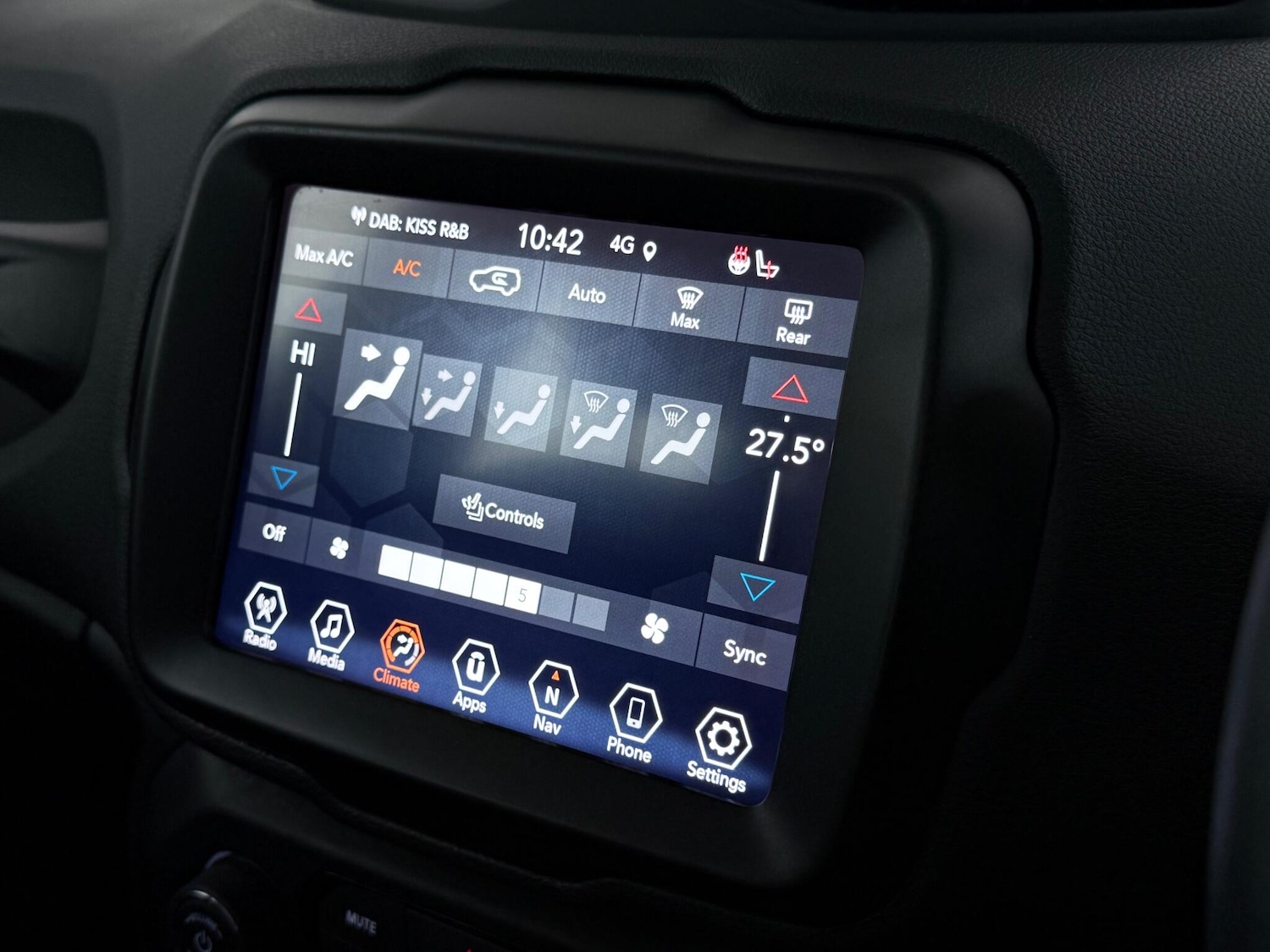 Used Jeep Renegade 2021 for sale - 76467238: Photo 30