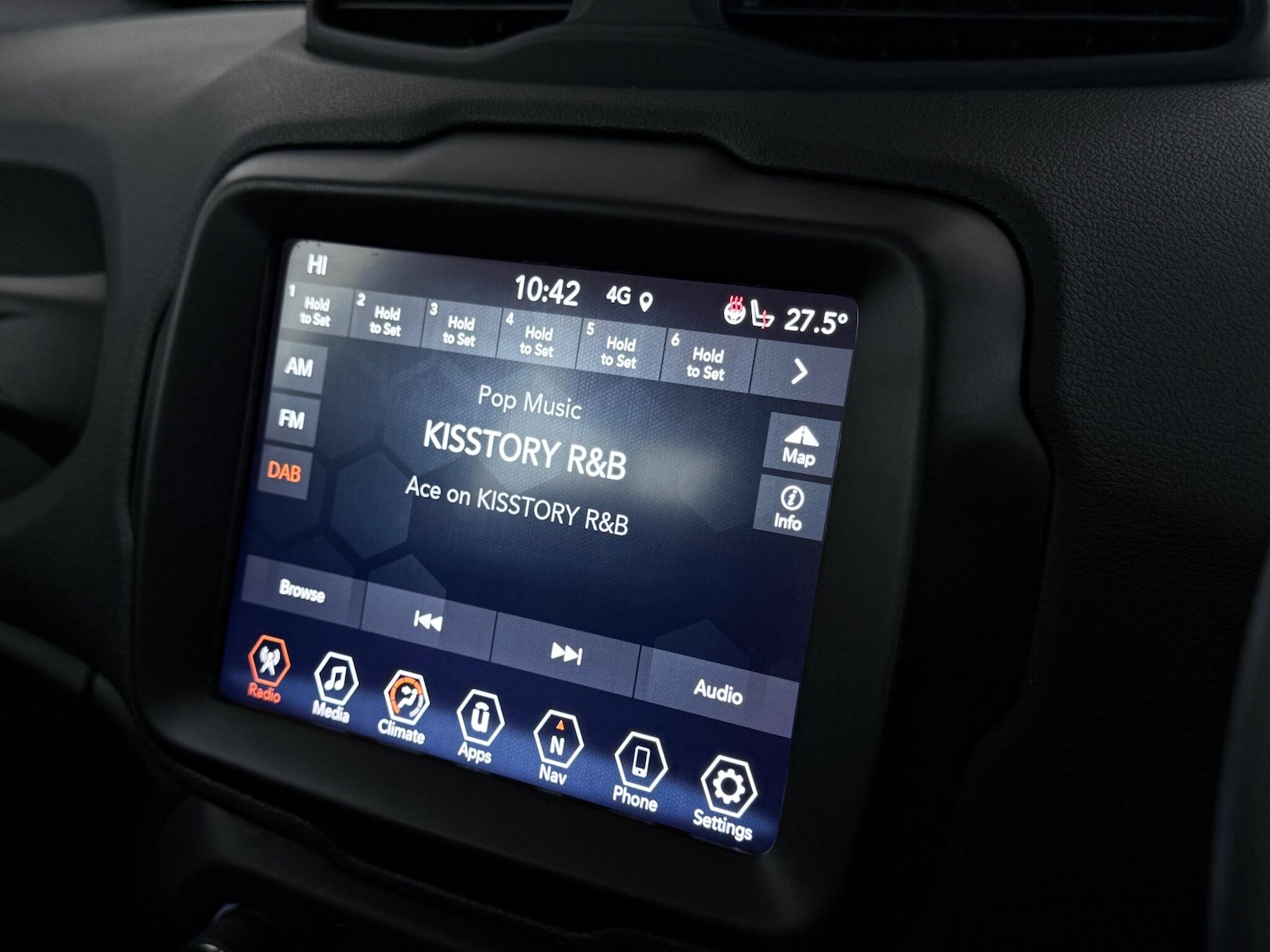 Used Jeep Renegade 2021 for sale - 76467238: Photo 31