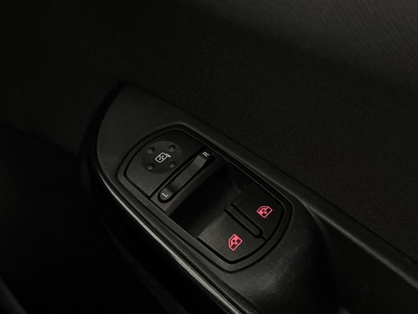 Used Vauxhall Corsa 2019 for sale - 76132142: Photo 21