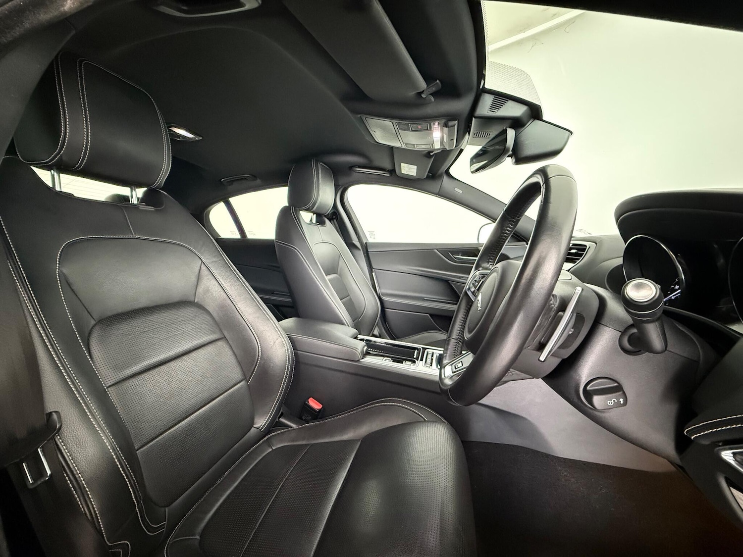 Used Jaguar XE 2019 for sale - 77246362: Photo 12