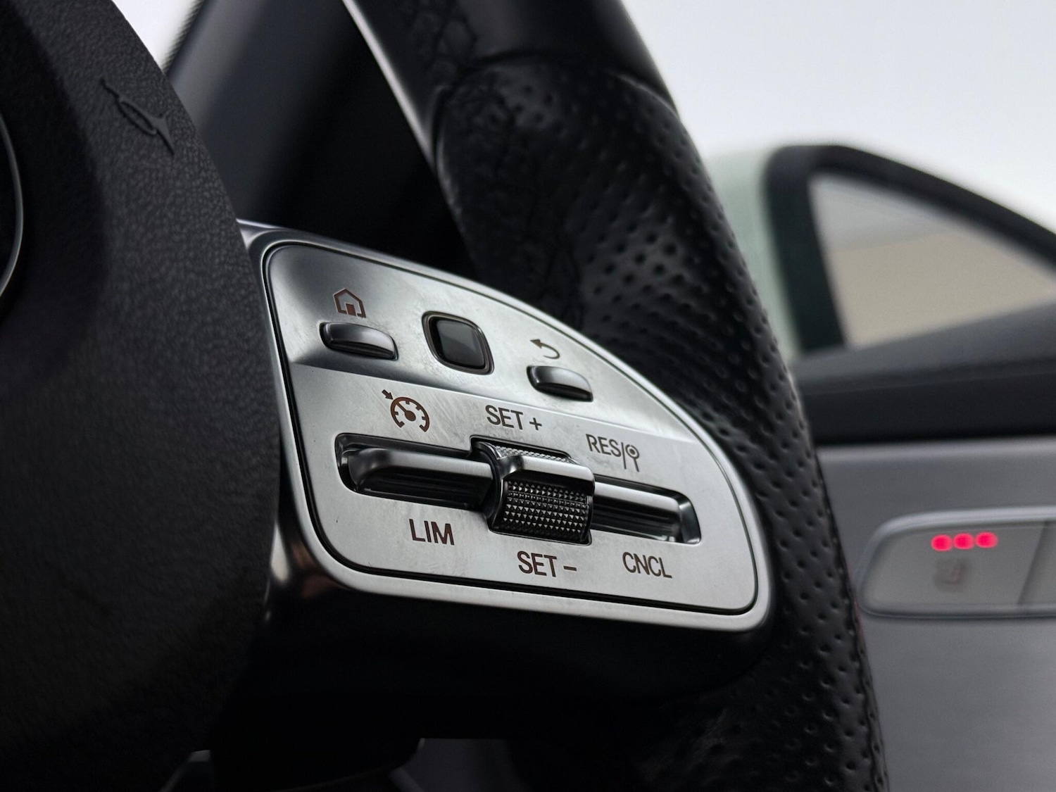 Used Mercedes-Benz C Class 2018 for sale - 78150466: Photo 26