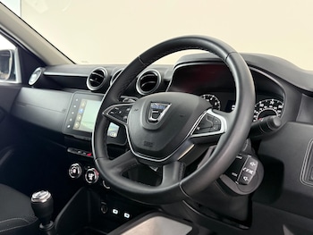 Used Dacia Duster 2022 for sale - 79272393: Photo