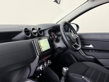 Used Dacia Duster 2022 for sale - 79272393: Photo