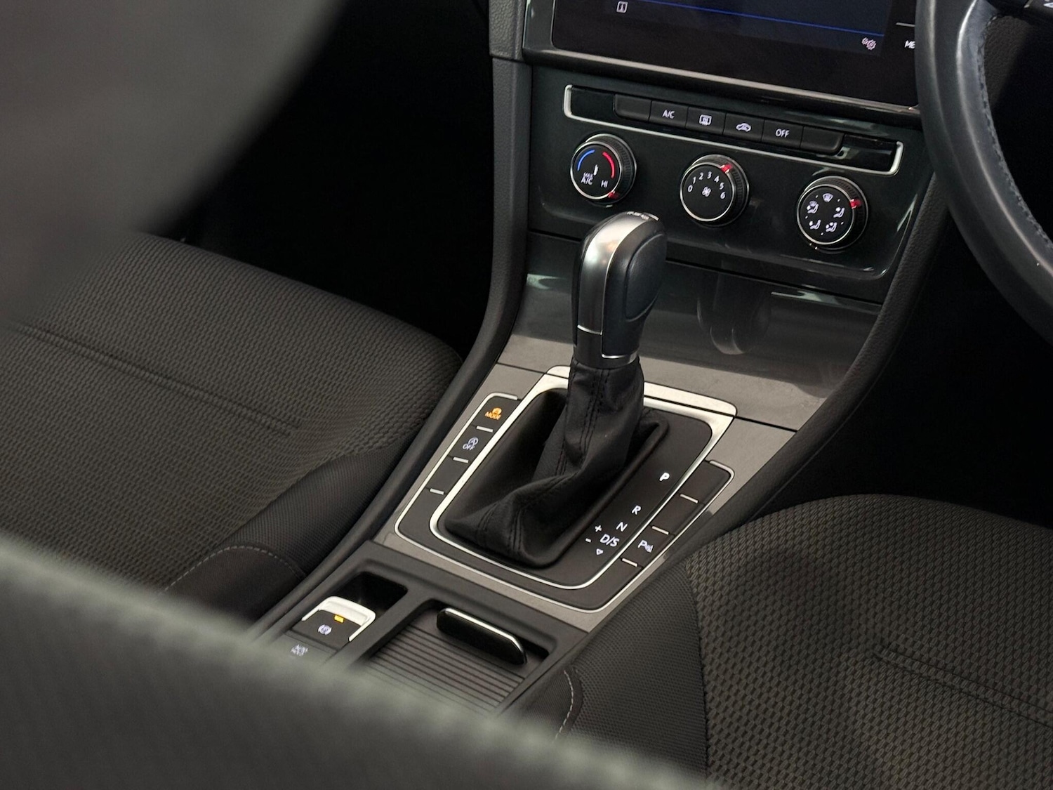 Used Volkswagen Golf 2019 for sale - 76466805: Photo 21