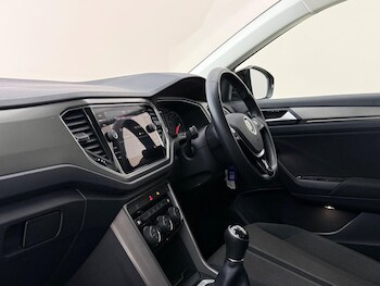 Used Volkswagen T-Roc 2021 for sale - 78574183: Photo