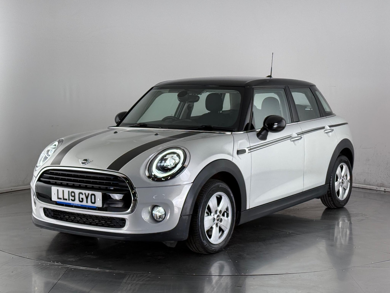 Used MINI Hatch 2019 for sale - 76467080: Photo 3