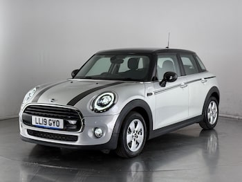 Used MINI Hatch 2019 for sale - 76467080: Photo