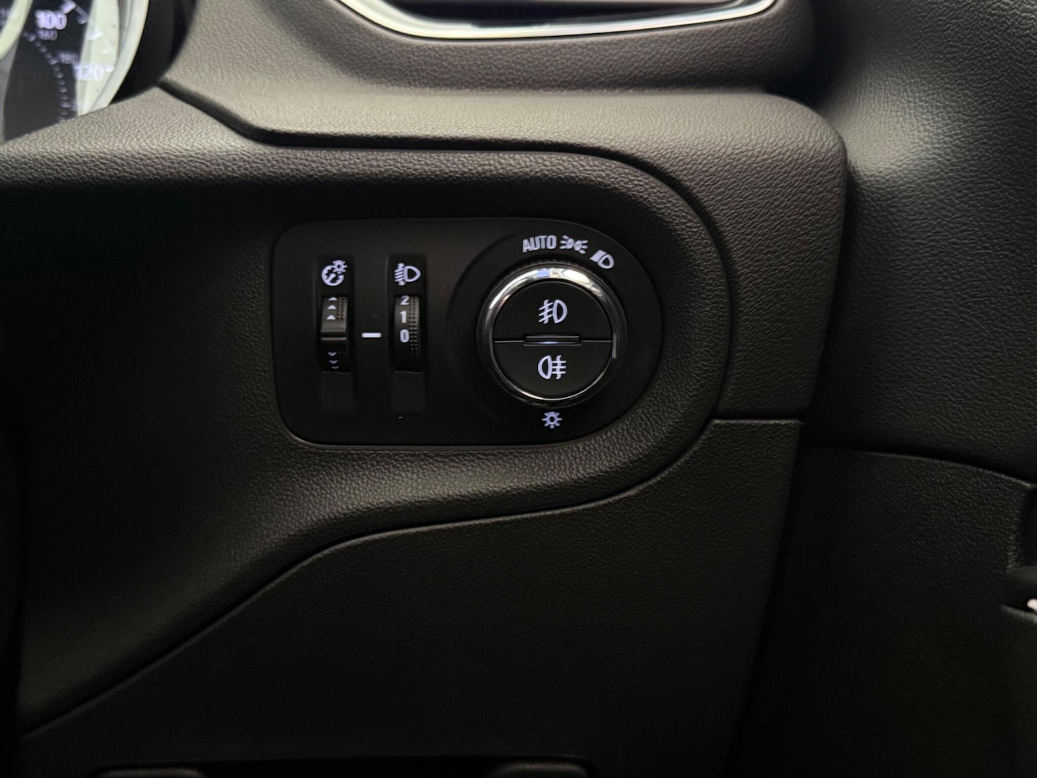 Used Vauxhall Grandland X 2018 for sale - 77221869: Photo 22