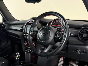 Used MINI Hatch 2018 for sale - 79602424: Photo