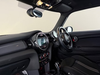 Used MINI Hatch 2018 for sale - 79602424: Photo