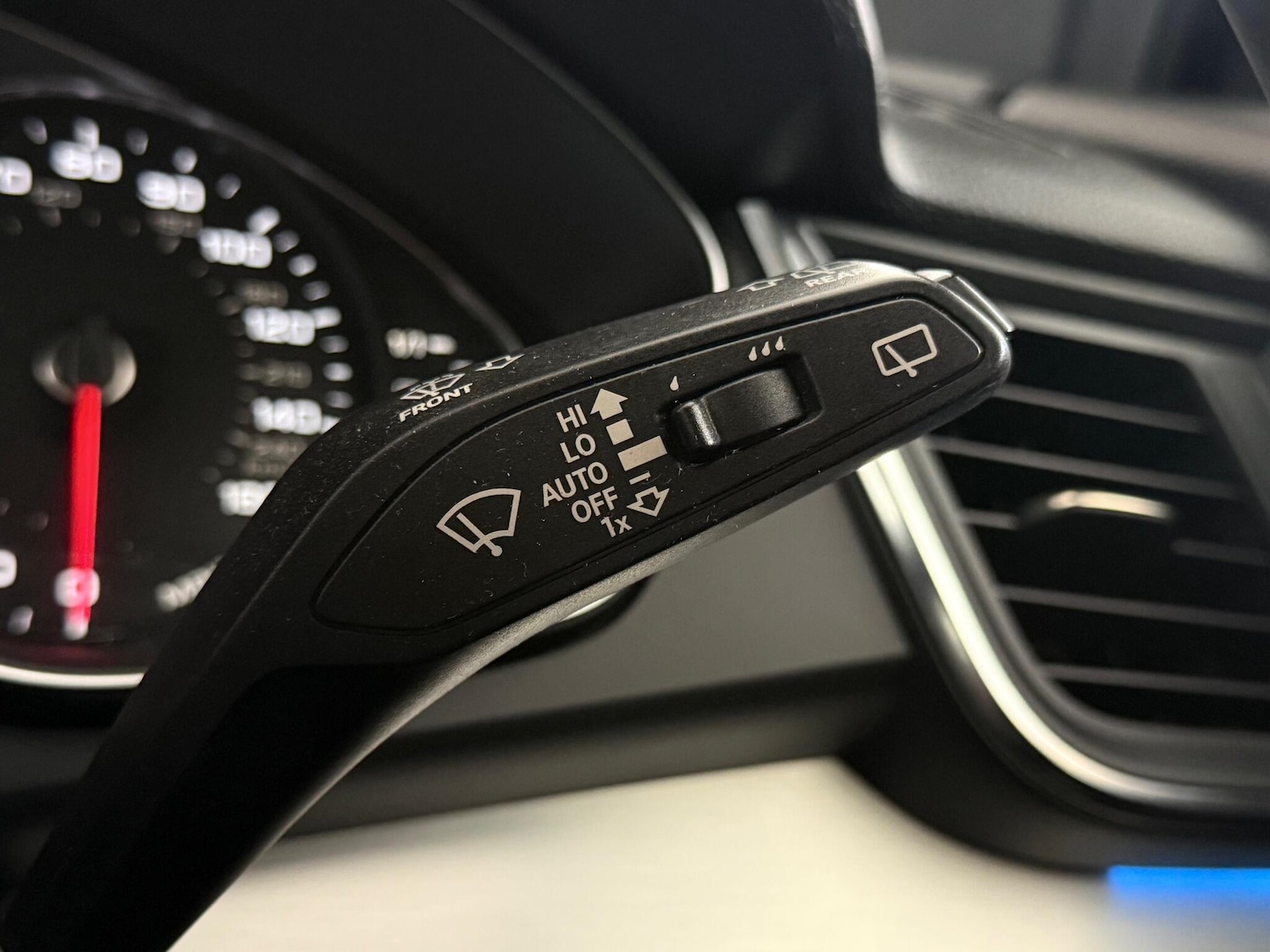 Used Audi Q5 2017 for sale - 76467310: Photo 28