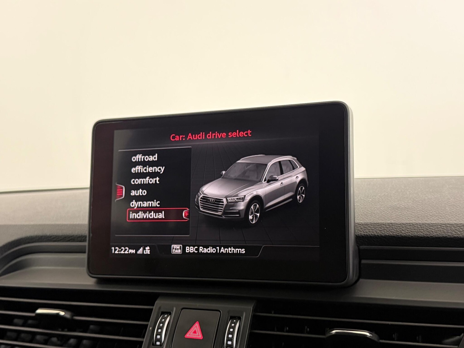 Used Audi Q5 2017 for sale - 76467310: Photo 32