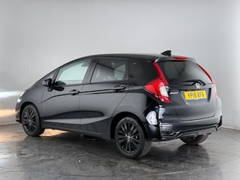 Used Honda Jazz 2018 for sale - 76203129: Photo