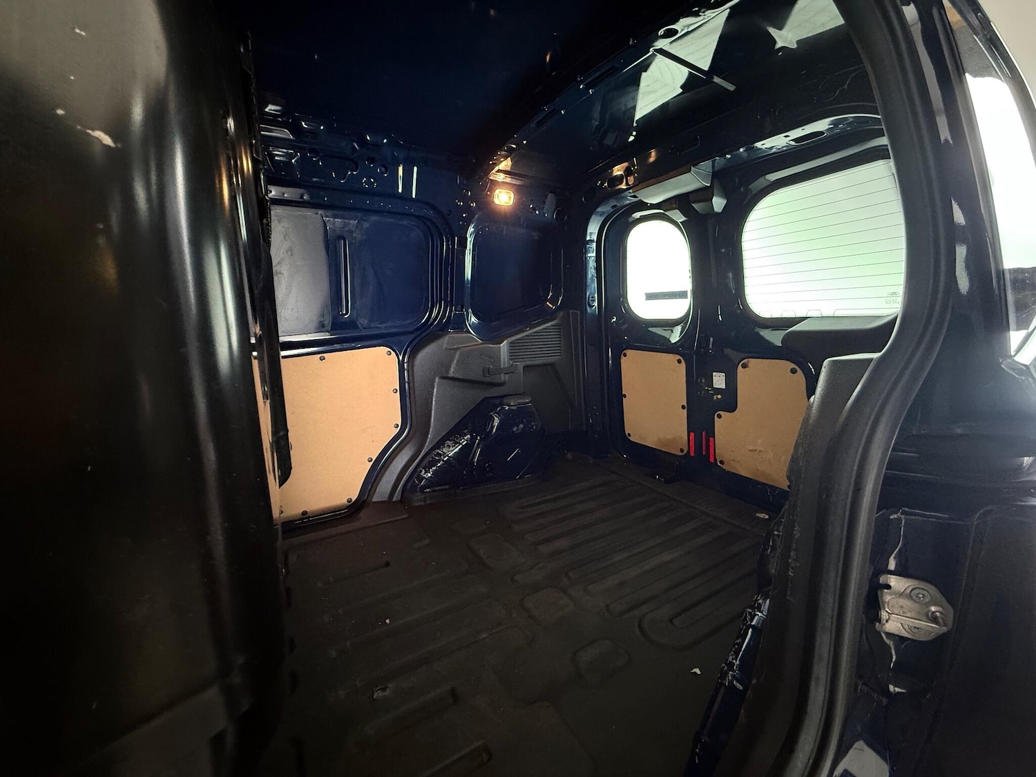 Used Ford Transit Courier 2019 for sale - 77222509: Photo 15