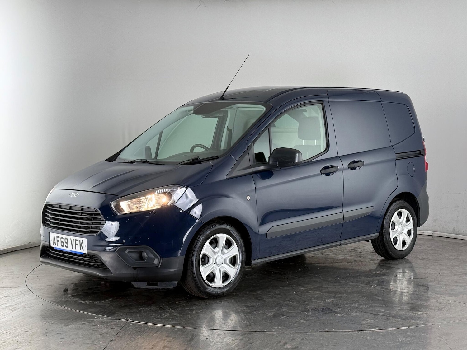 Used Ford Transit Courier 2019 for sale - 77222509: Photo 2